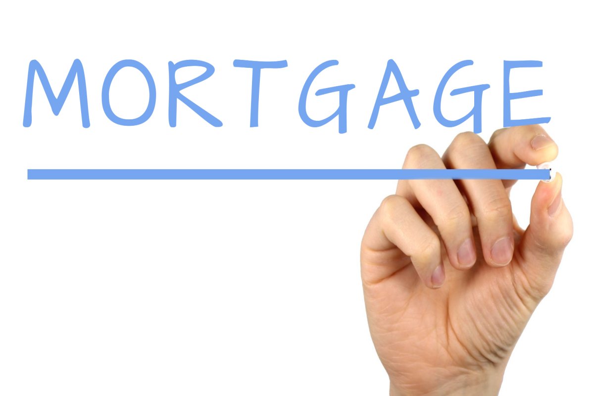 What is the Difference Between Loan and Mortgage?